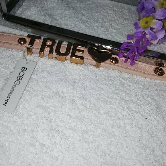 BCBG Generation ❤️ TRUE ♥️ Bracelet 💙 - Picture 6 of 6